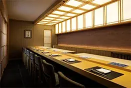 【シェラトン都ホテル東京】「鮨 白金 さえ㐂」のちらし寿司【限定20折】予約受付開始　天然本鮪や鮑など厳選素材の旨みと彩りで桃の節句を華やかに 画像 2