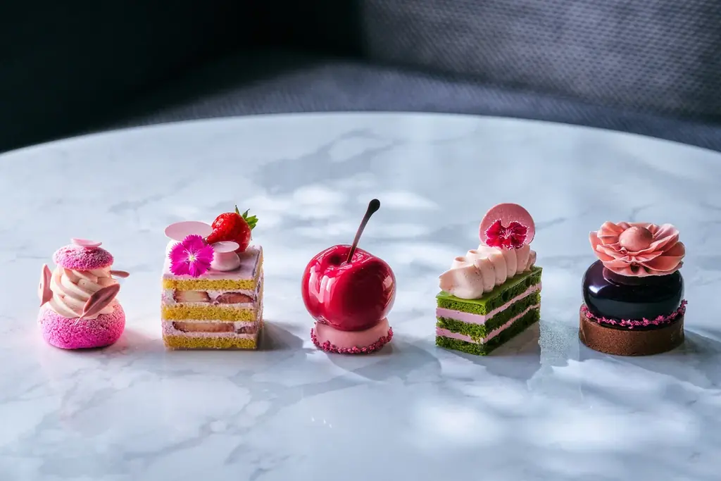 【フェアモント東京】パリと東京、2つの地に訪れる春を祝う２種の「桜アフタヌーンティー」3月1日（日）より提供開始 画像 4