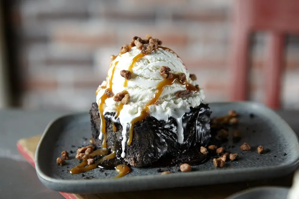 【TGIフライデーズ】愛も、料理も、アメリカンサイズ。TGIフライデーズが贈るアメリカンバレンタイン『Forever Valentine』。世代を問わず楽しめるバレンタイン限定コースが登場！ 画像 7