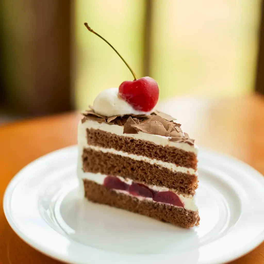 山形の“さくらんぼ”ケーキ、岡山の“レモン”ドーナツをお菓子で表現。人気旅行ガイドブック『ことりっぷ®』とのコラボ第17弾　2026年2月10日(火)より全国で発売 画像 5