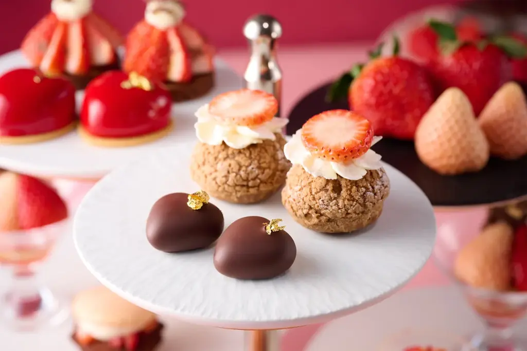 【旬の国産いちご7品種とチョコレートの贅沢なマリアージュ】青果の老舗仲卸が手がけるレストラン「DEK」で「ストロベリー＆チョコレートアフタヌーンティー」を開催（2/3〜3/31） 画像 3