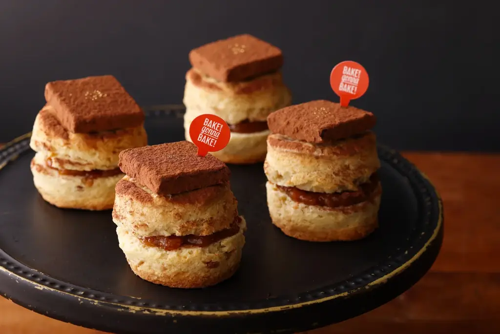 【BAKERS gonna BAKE】冬はチョコづくし！ふんわり柑橘が香る濃厚な“生チョコ”を贅沢にのせたスコーンサンドなど、冬限定の新作スコーン3種を発売 画像 2