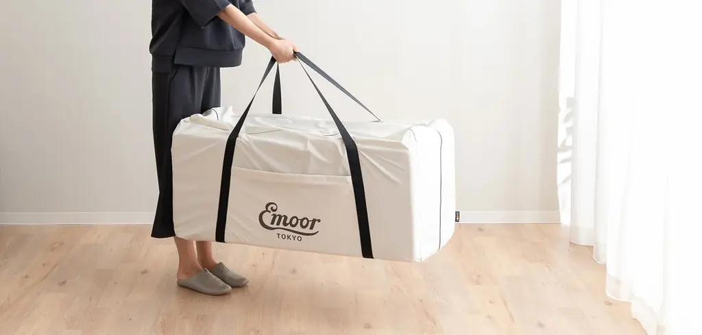 奥行きわずか39cmにしまえる本格マットレスが誕生！高機能マットレスの寝心地はそのままにコンパクトにたためる新設計。来客用やミニマルな暮らしにぴったりな『5つ折りマットレス』です！ 画像 4