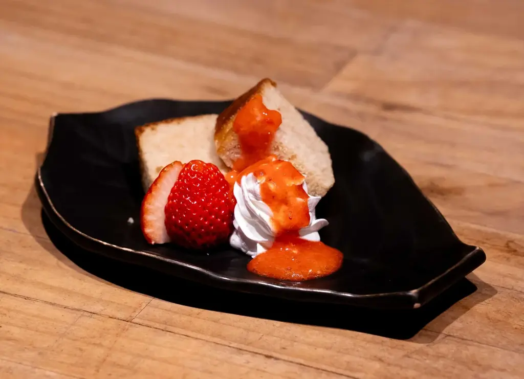 地元の人気いちごカフェ店「宝美いちご」とおふろcafe 白寿の湯がコラボ。土耕栽培の「あまりん」を使用した限定スイーツを期間限定提供 画像 3