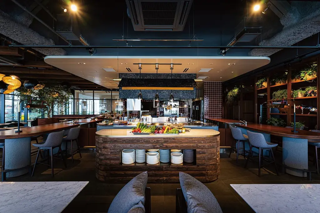 春の訪れを告げる華やかなスイーツ＆セイボリーが登場　いちごと桜のスプリングアフタヌーンティー 画像 8