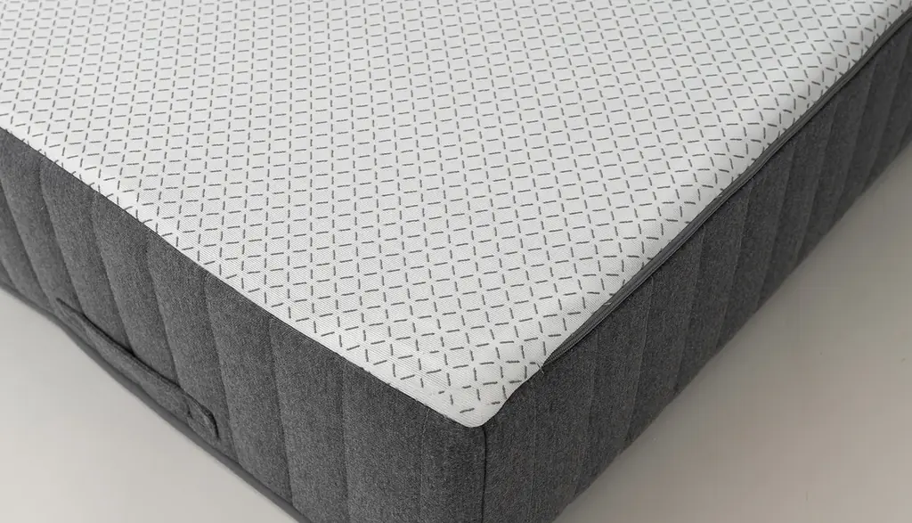 コイルマットレスの欠点を解消したホテルライクなマットレス『ミレニアム ノンコイルマットレス』が新登場！日本人研究者が推奨する3層構造で心地よい眠りへ。 画像 8
