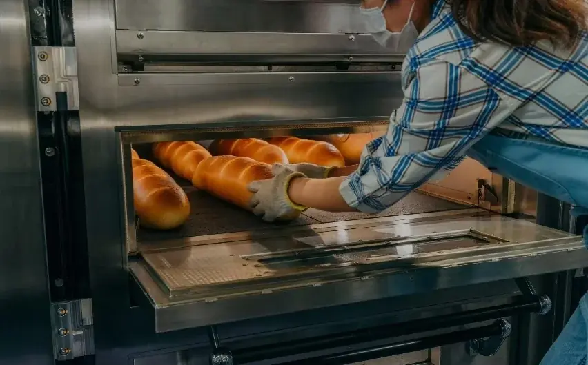 ２月２５日円頓寺エリアに生ソフトフランスパンの専門店『かふぇばるNIJI』がグランドオープン！７種類のフレーバーを楽しめる唯一無二の専門店が名古屋に初登場 画像 4