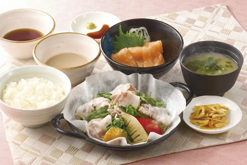 いちご×チョコの甘～い誘惑！ハーゲンダッツスイーツがバレンタイン仕様！春を先取る「春の彩りDining」も2月5日（木）より開始 画像 8