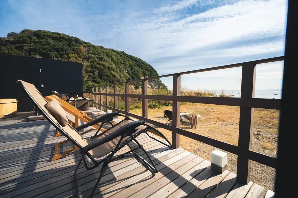 【土日も対象・全日20％OFF】“プライベートビーチを独占する”全棟サウナ＆温水ジャグジー付き海辺のグランピング「STOKED private villa 松輪」お得なキャンペーンを販売開始！ 画像 12