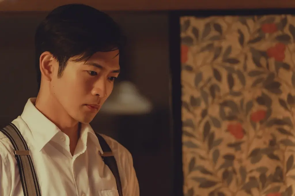 映画『遠い山なみの光』U-NEXT独占配信開始！カンヌ国際映画祭「ある視点」部門正式出品、国内映画賞席巻中の広瀬すず主演による“記憶の秘密”をめぐる感動のヒューマンミステリー 画像 7