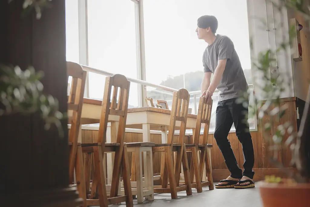 「足裏で味わう市松畳の贅沢。大人のための八ツ折下駄 Leggiero-然-」 画像 2