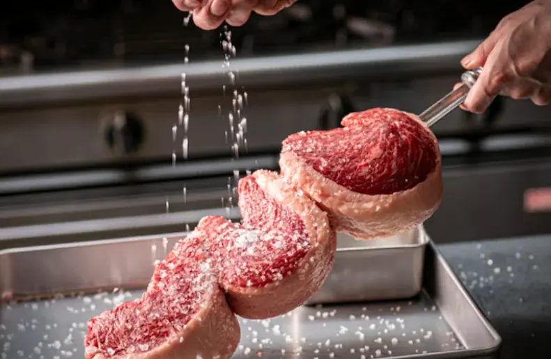 梅田の「シュラスコテーブル」、イチボやサーロインなど希少部位含む全17種の食べ放題が半額になるキャンペーンを2月16日よりスタート 画像 1