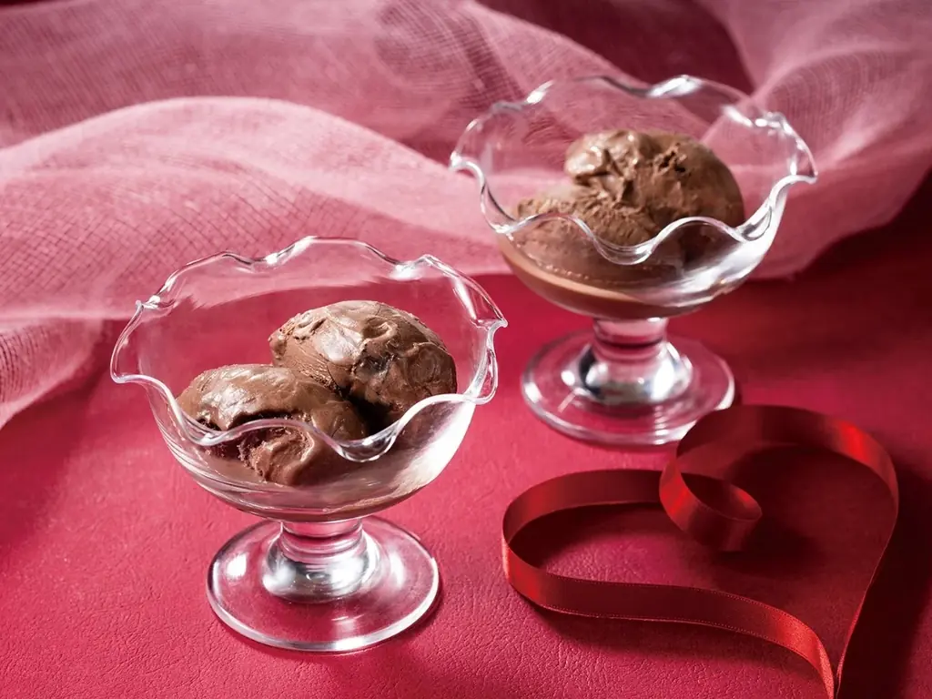 【イタリアン リゾート ペルティカ】バレンタインだけのビターな特別スイーツ♪『ダブルチョコブラウニー』と『チョコレートアイス』が2/15迄の期間限定にて登場いたします！ 画像 9