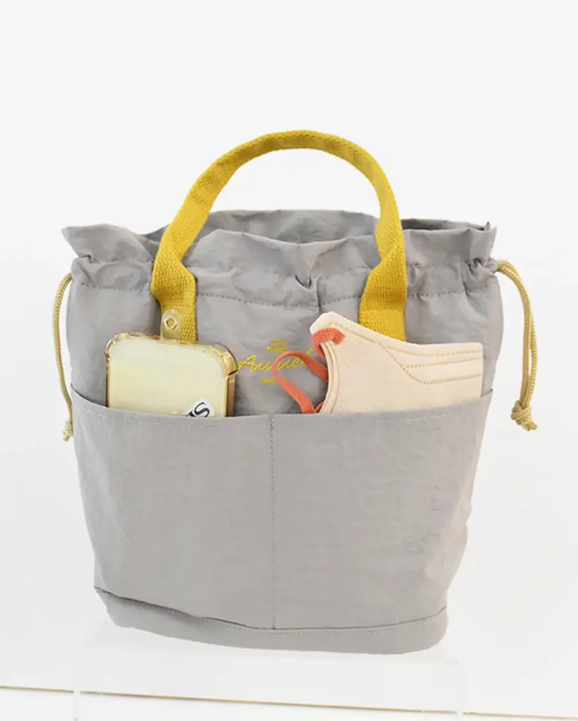 トレンド感ある巾着フォルム。毎日のランチタイムが楽しみになるランチバッグが登場！ 画像 3