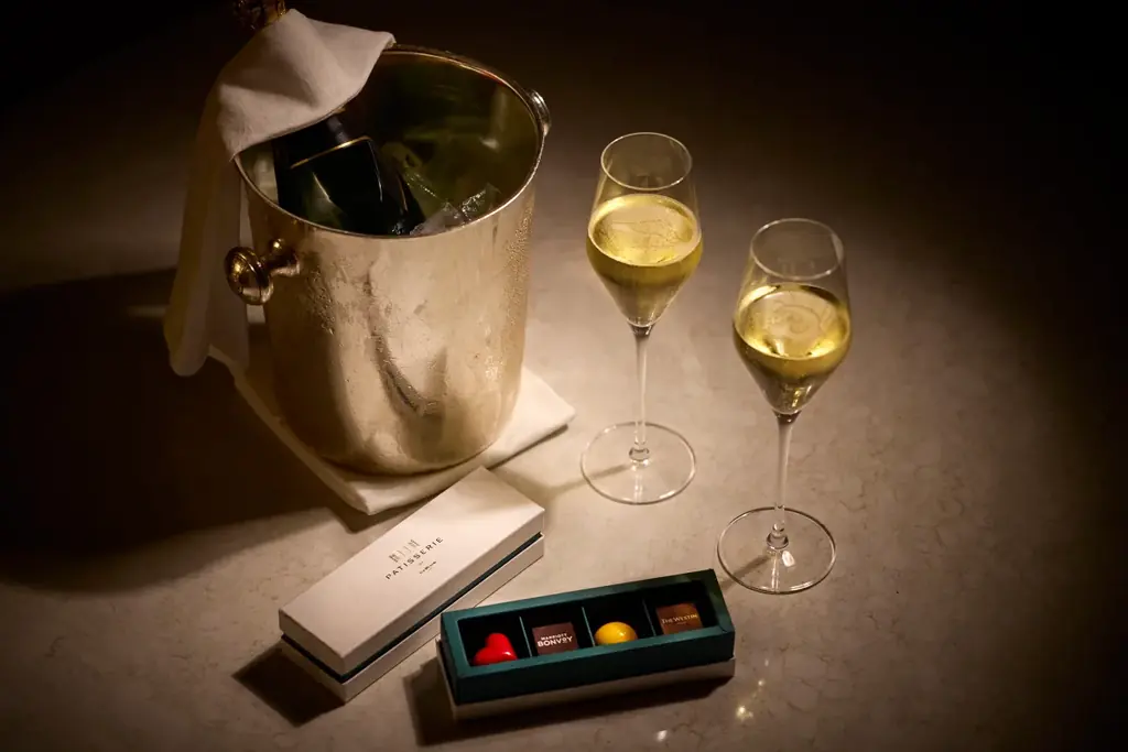 【ウェスティンホテル東京】特別な記念日や自身へのご褒美に、シャンパーニュとチョコレートで彩る特別な宿泊パッケージ「ウェスティンセレブレーション」を販売開始 画像 3