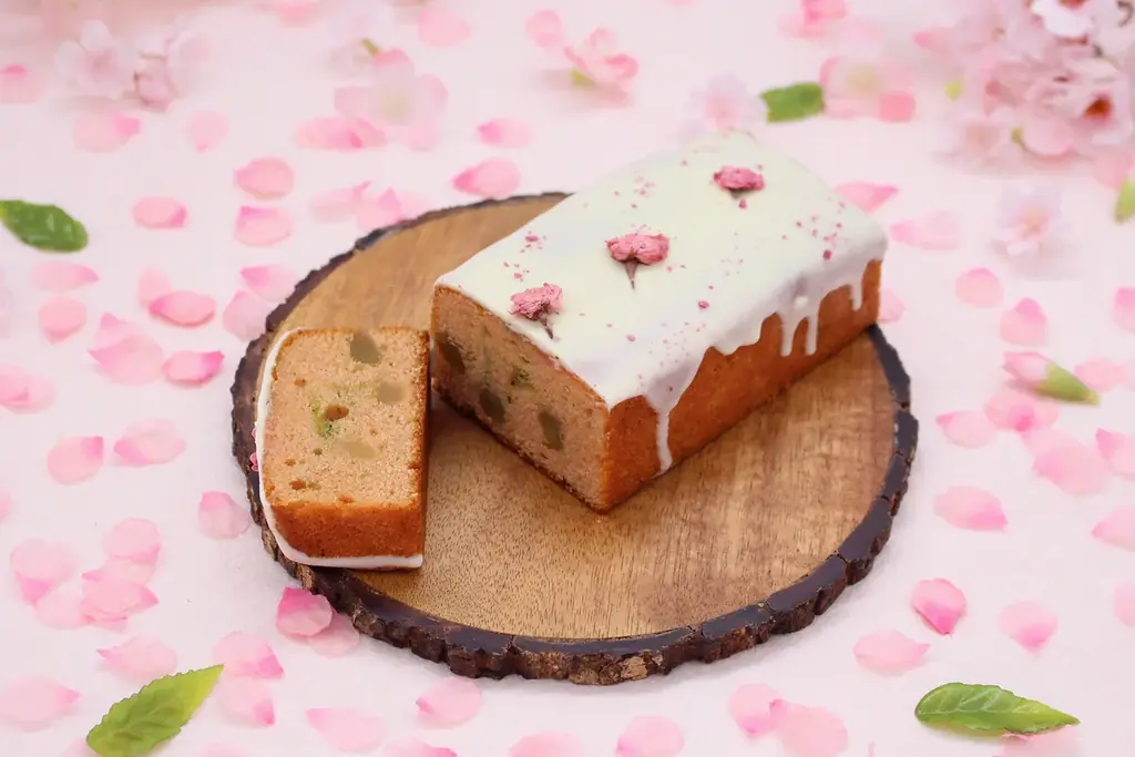 【パティスリー GIN NO MORI】春の芽吹きをとじこめて。季節限定「スリズィエ（さくら）のパウンドケーキ」発売のお知らせ。 画像 1