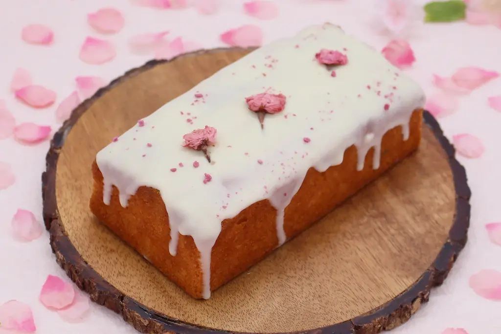 【パティスリー GIN NO MORI】春の芽吹きをとじこめて。季節限定「スリズィエ（さくら）のパウンドケーキ」発売のお知らせ。 画像 2