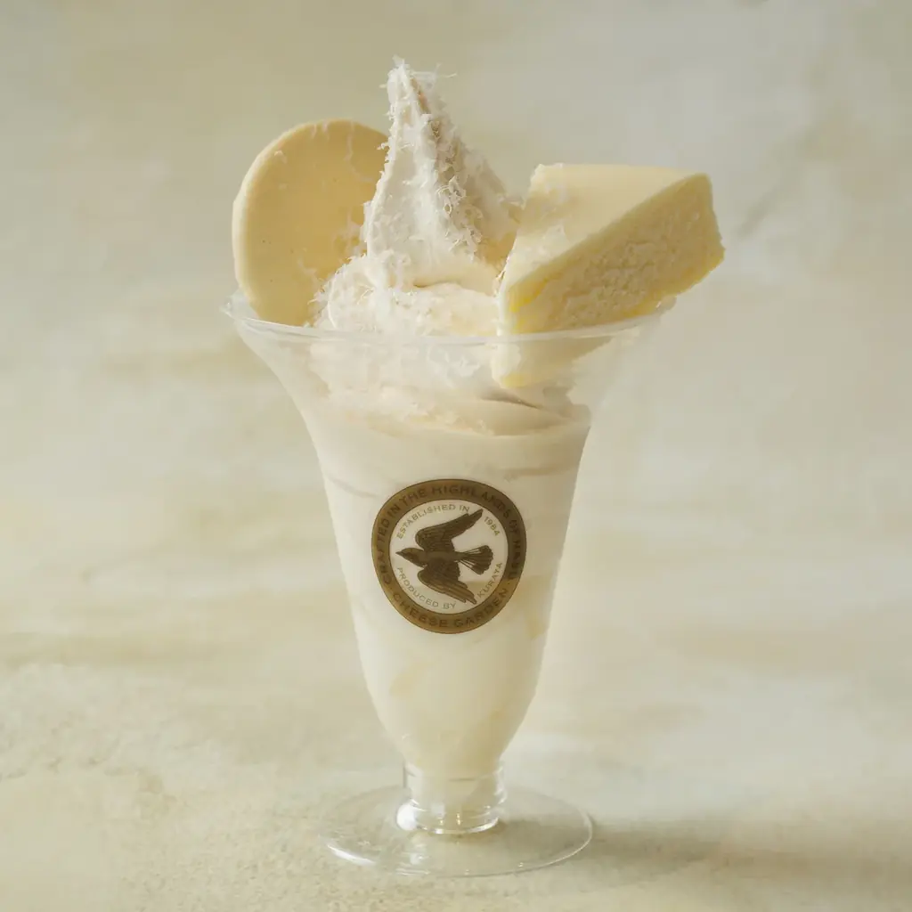 【チーズガーデン】昨年ご好評いただいた“白いベイクドチーズケーキ”が今年も登場　とろけるような口どけと無垢な味わい『御用邸ホワイトチーズケーキ』 画像 3