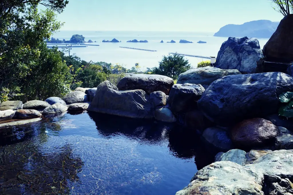 春の和歌山・串本と古座川をめぐる2つのお花見旅。国指定天然記念物「一枚岩」と老舗和菓子が彩る、地域とつながる春限定プラン【メルキュール和歌山串本リゾート＆スパ】 画像 18