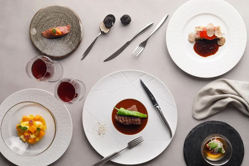 大阪赤レンガ倉庫 フレンチレストラン「LA VIE 1923」で特別な歓送迎会プラン販売開始～クラシックカーミュージアム見学無料特典付き～ 画像 3