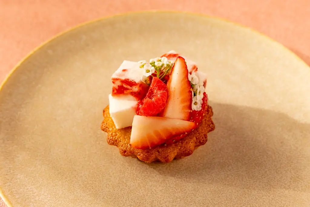 【プルマン東京田町】桜に包まれる午後のティータイム　五感で味わう「桜アフタヌーンティー2026」登場 画像 5