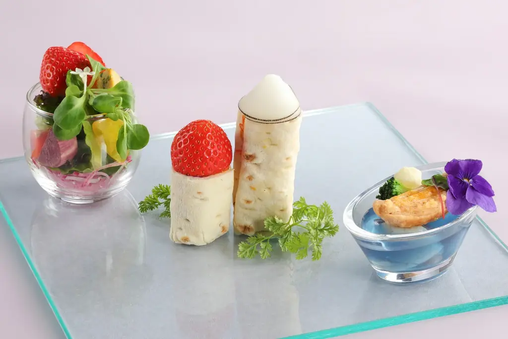 【シェラトン都ホテル大阪】「ラプンツェル」がテーマのアフタヌーンティーや「イースタースイーツ」が登場　旬のいちごを満喫できる「いちごフェア」第2弾 開催 画像 4