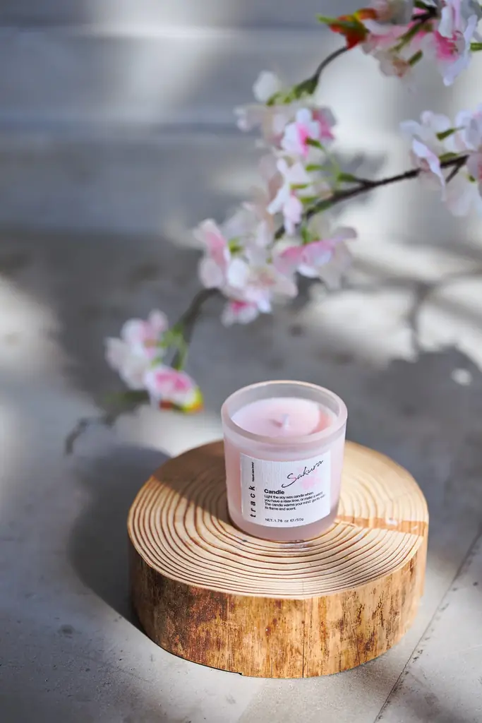 trackより、桜香るオイルが今年も季節限定で登場。ファブリックミストとキャンドルもリリース！ 画像 6