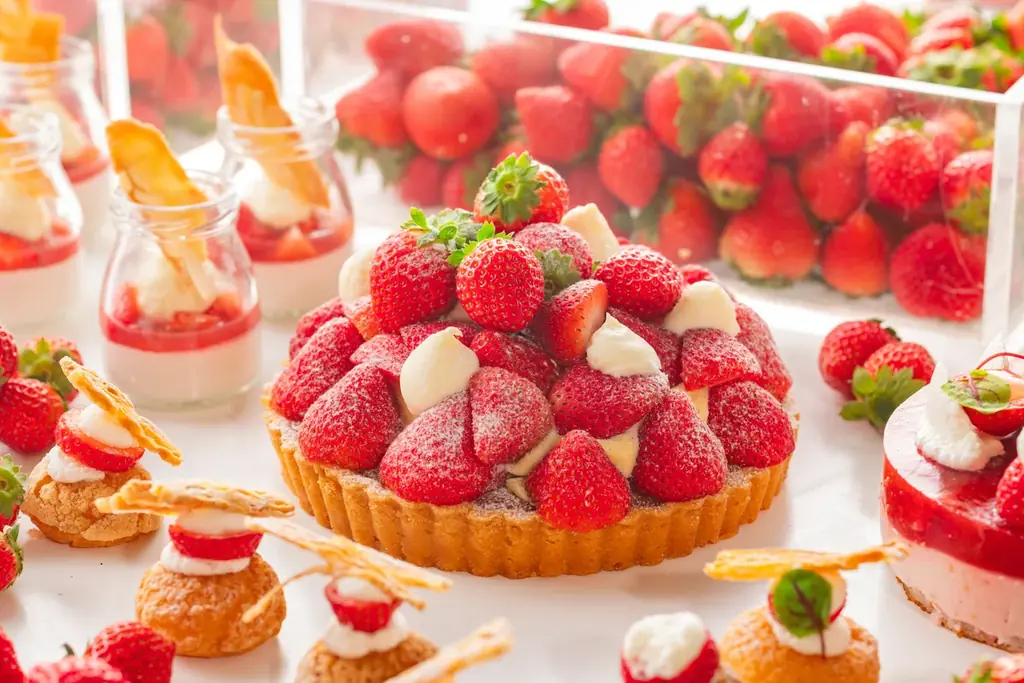 【シェラトングランドホテル広島】開業15周年記念 スイーツブッフェ「ストロベリーセレブレーション」開催 画像 3