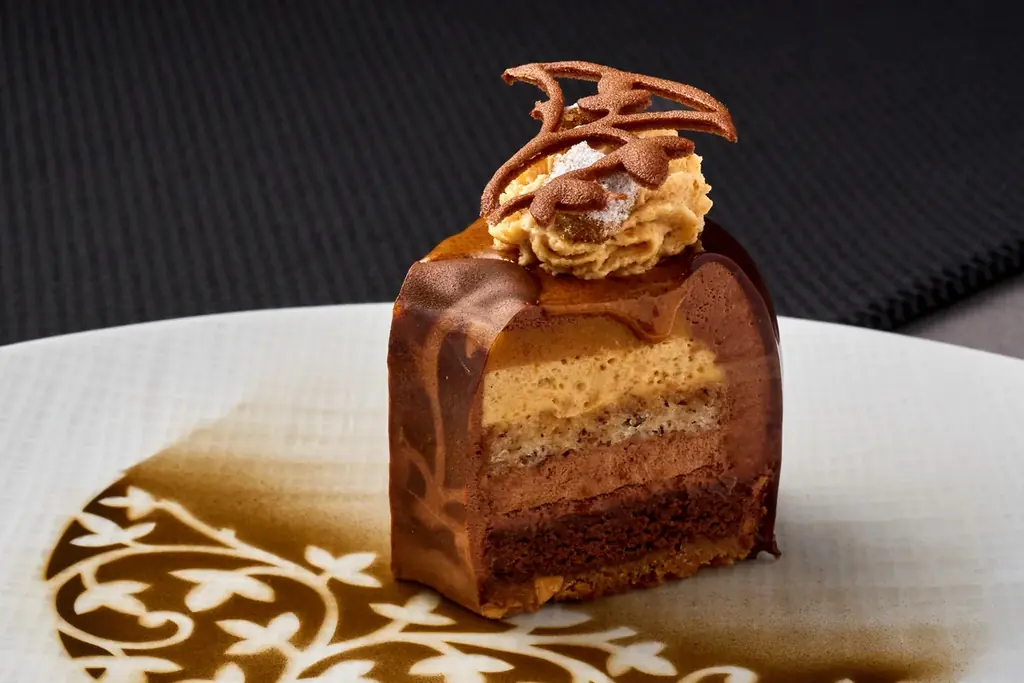 【ホテルグランヴィア大阪】春をテーマにした3ホテルの匠による一夜限りの美食イベント「GALA DINNER ～引き継がれる料理～」開催　最後の一皿は、世界一に輝いた至福のデザートを。 画像 9