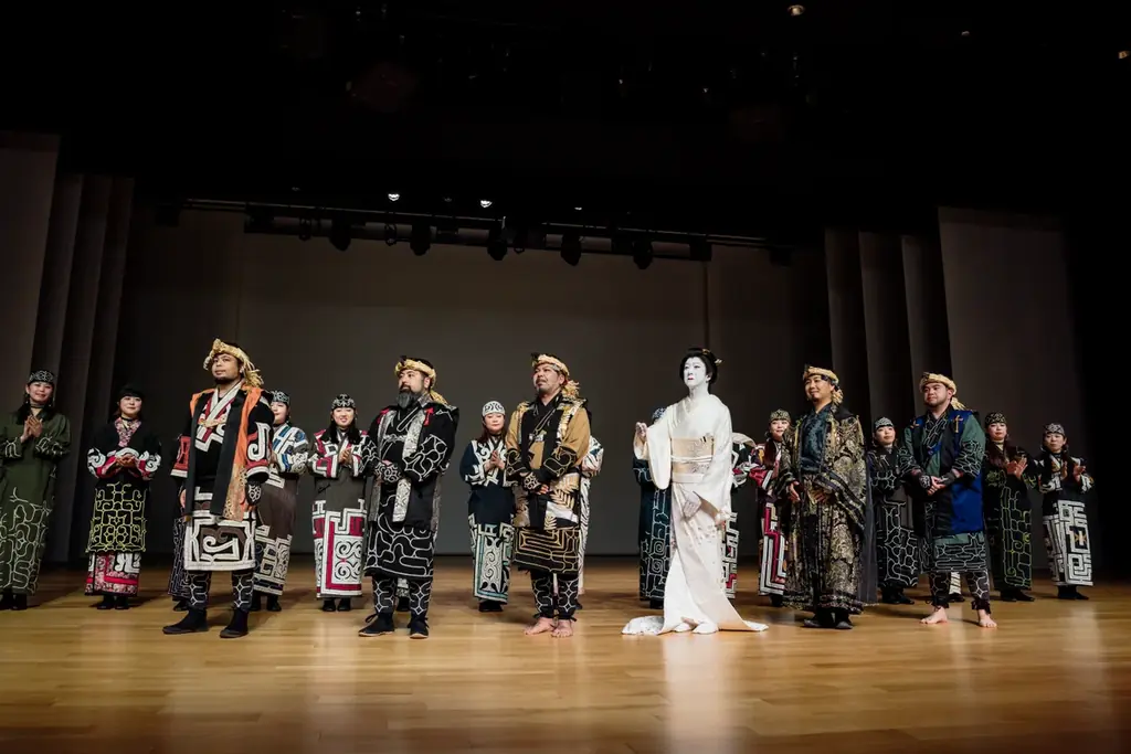 ＜イベントレポート＞【ウポポイ】北海道白老町｜歌舞伎俳優・坂東玉三郎とアイヌ舞踊が魅せる初公演に観客歓喜！ 画像 1