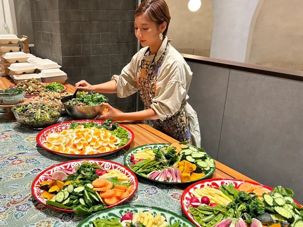 【2月8日(日)発売】香り高いスパイスが引き立てる、和牛と海老のトムヤムクン風バーガーをSHOGUN BURGER全店舗で発売 画像 3