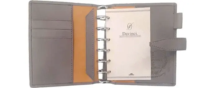 『Davinci（ダ・ヴィンチ）』ブランド 30周年記念商品／第1弾／システム手帳「Roroma Classic（ロロマクラシック） バイカラー＆チャーム」を3月上旬に発売 画像 19