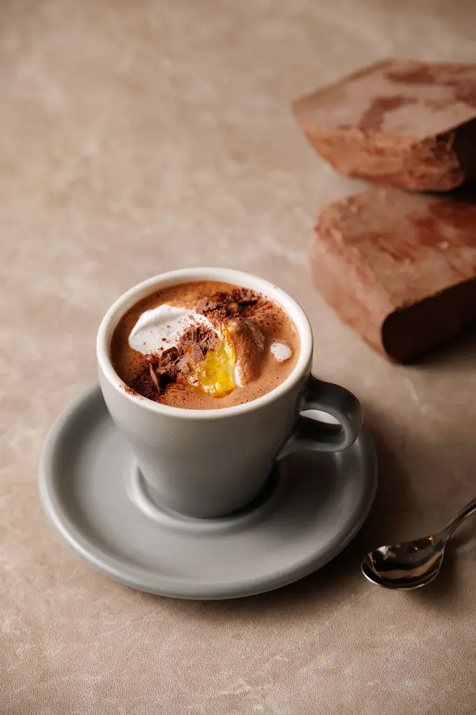 みなとみらい「The Blue Bell」より、Minimalのチョコレートを味わう期間限定メニューが登場！パンケーキ・ホットチョコレート・アフタヌーンティーで楽しむ、カカオの世界 画像 3