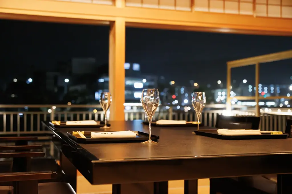 【2026年2月21日(土)〜3月1日(日)期間限定】京都三条 箔・３ブランド和牛の贅沢！肉寿司とすき焼きで味わう特別プランを販売 画像 5