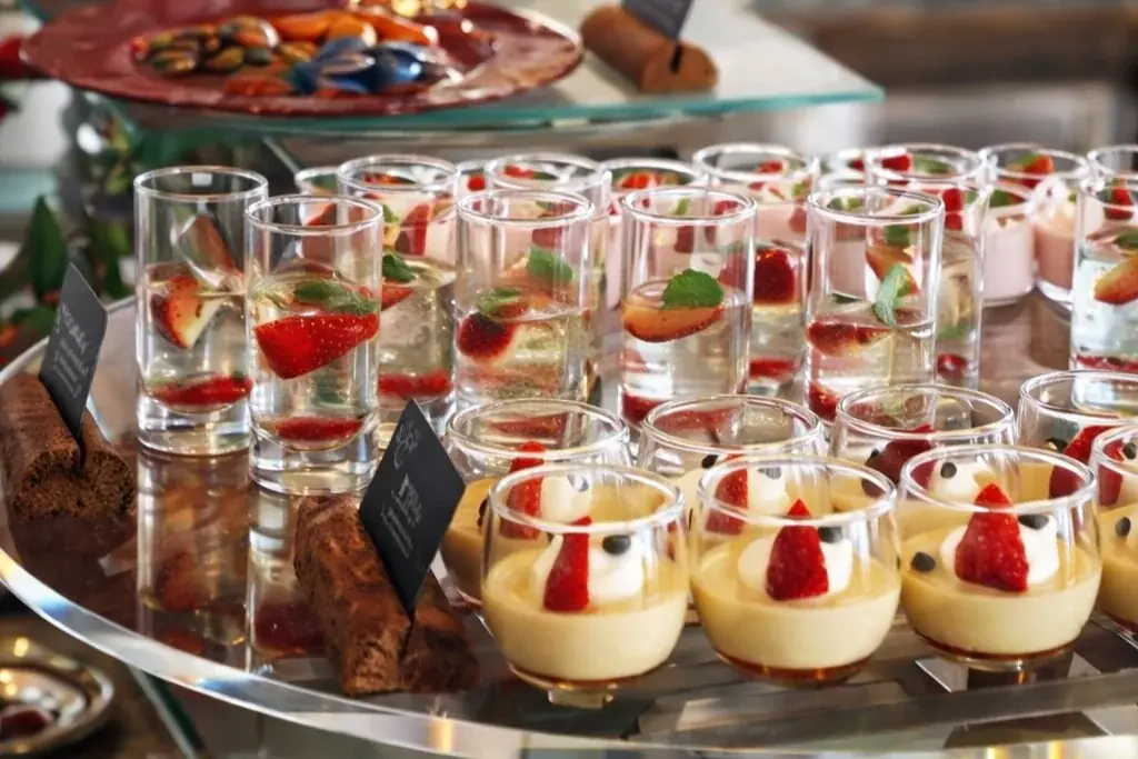 【苺の饗宴2026】バレンタインにスタート♪ 春香るイチゴスイーツビュッフェ☆5月まで限定開催！ オーシャンフロントホテルで過ごす甘いひととき 画像 2