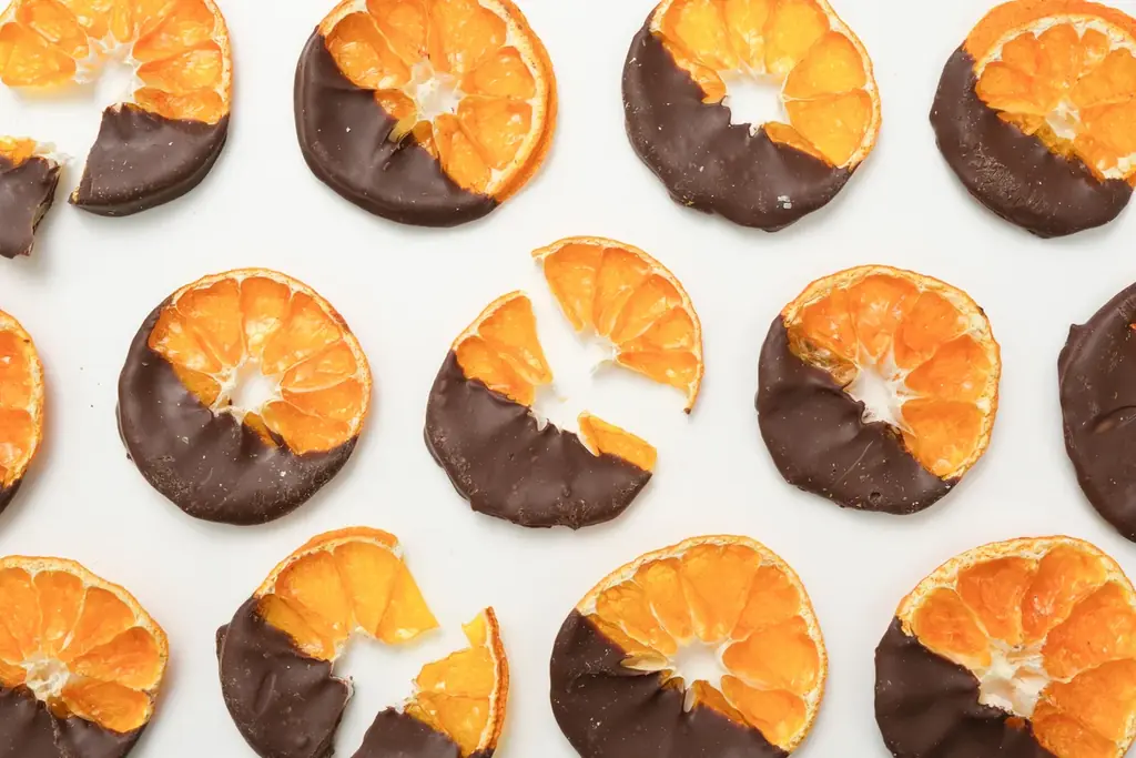 パリッと軽やか「みかんチョコ」スナックミーが期間限定発売