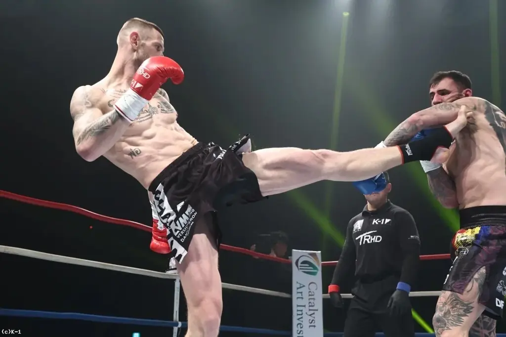 【K-1大会事後レポート】-90kg世界最強決定トーナメントでルーカス(ドイツ)が全試合1R決着で制覇！タイトル戦では里見が新王座、石井は初防衛に成功 画像 2