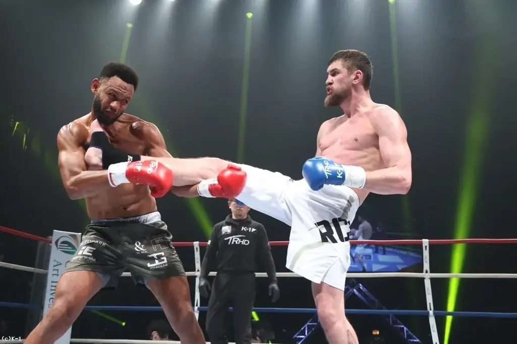 【K-1大会事後レポート】-90kg世界最強決定トーナメントでルーカス(ドイツ)が全試合1R決着で制覇！タイトル戦では里見が新王座、石井は初防衛に成功 画像 3