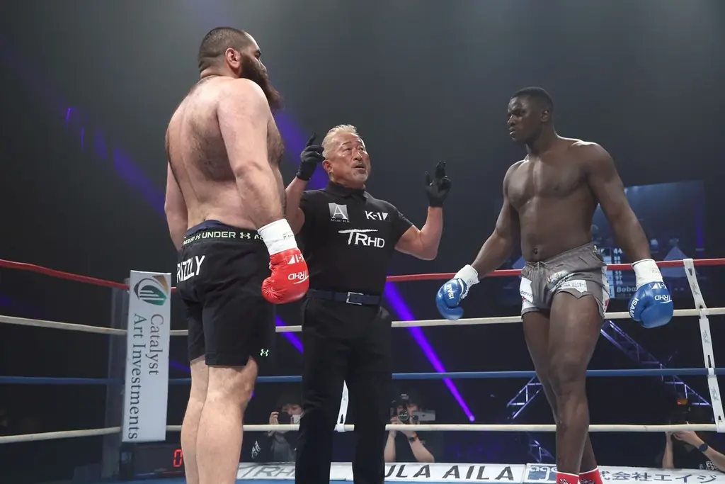 【K-1大会事後レポート】-90kg世界最強決定トーナメントでルーカス(ドイツ)が全試合1R決着で制覇！タイトル戦では里見が新王座、石井は初防衛に成功 画像 9