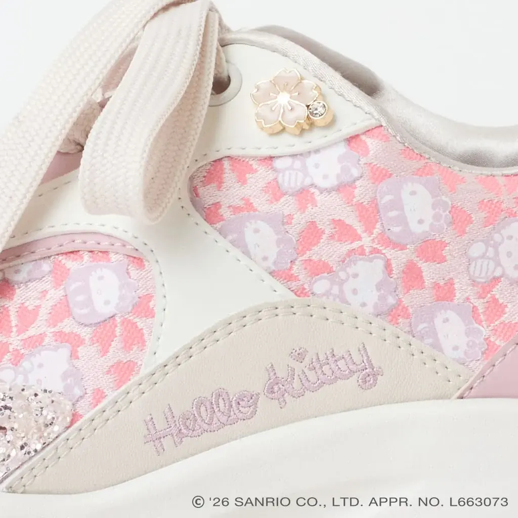 「Sanrio characters × DIANA」桜柄の西陣織にハローキティ柄をプリントした特別感溢れる素材を使用した新シリーズが登場！ 画像 12