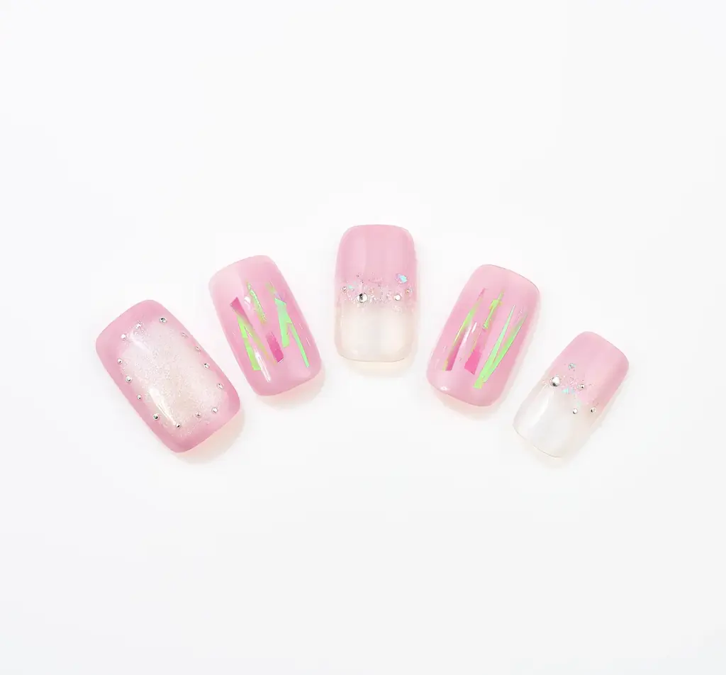 フレッシュな果実カラーで、指先にみずみずしい彩りを。パラドゥから、「もぎたてのフルーツ」をイメージした春のネイルコレクションが登場。 画像 11