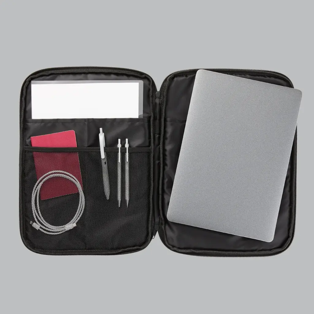 『カフェ・ベローチェ』2月22日“猫の日”記念 第2弾 しっぽや耳付き！？ 可愛さと機能性にこだわった「黒ねこまみれ2026」を2月19日（木）より数量限定で新発売！ 画像 6