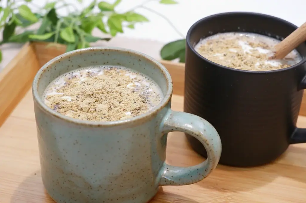 【ムーミン×みたけ食品】第2弾！不足しがちな鉄分をスプーン1杯で補う「黒ごまアーモンドきな粉」90g新発売 画像 4