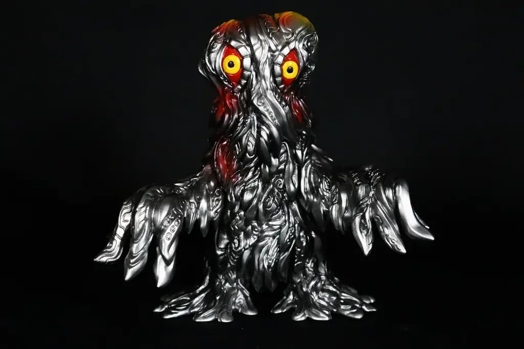 CCPJAPANの送る新たなレトロソフビシリーズ『ミドルサイズシリーズ ゴジラCREATION』第2弾として、造形作家「イササ」氏のデザインした「ヘドラ」が2種で登場！ 画像 5