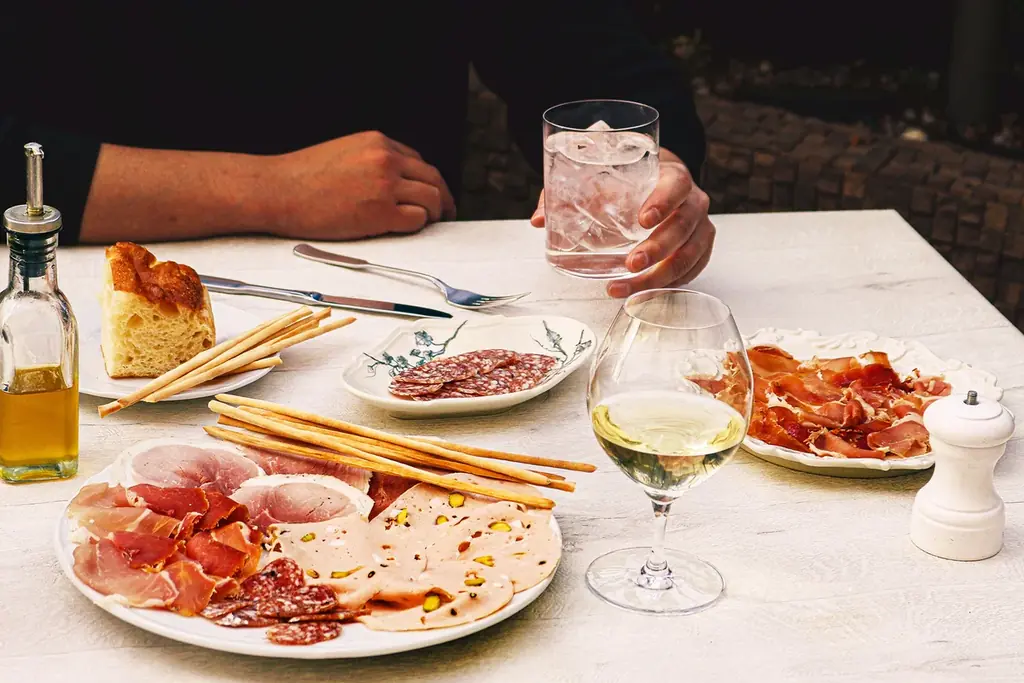 新宿駅前の高架下に誕生！かつての“イタメシ”を東京らしくモダンに表現した、オールデイイタリアン「PUPA イタメシとワイン」が2/24（火）グランドオープン 画像 5