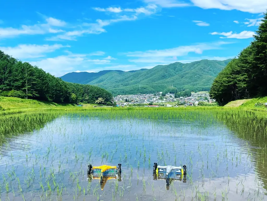 水田除草ロボットの最新モデルが登場！重労働と環境負荷をなくし持続可能な農業を促進「ミズニゴール」2026年モデルの販売・レンタル予約受付。開始生産性15倍がさらに進化した中～大規模農家向けモデルも開始 画像 2