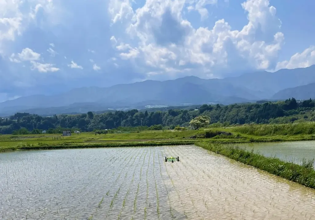 水田除草ロボットの最新モデルが登場！重労働と環境負荷をなくし持続可能な農業を促進「ミズニゴール」2026年モデルの販売・レンタル予約受付。開始生産性15倍がさらに進化した中～大規模農家向けモデルも開始 画像 8
