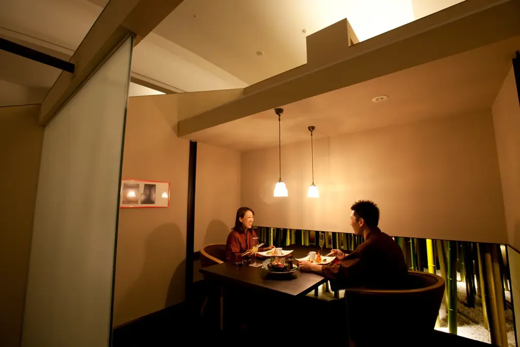 望楼NOGUCHI函館｜ケーキとチェキで祝う記念日プラン