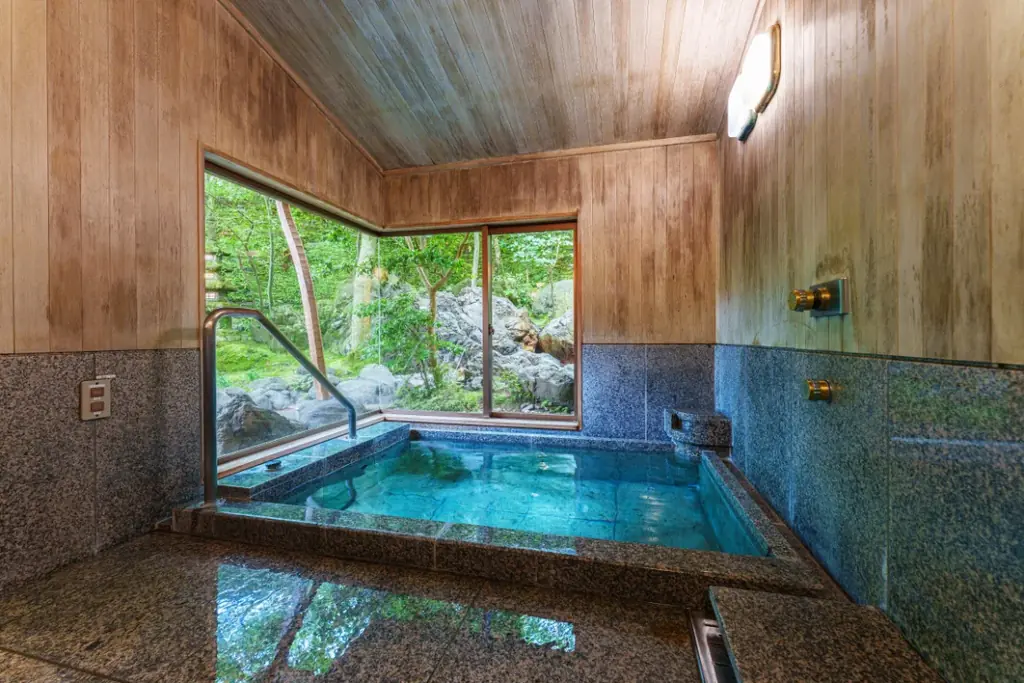 ミシュランが認めた極上の非日常へ。２月限定「雲仙灯りの花ぼうろ」特別宿泊プランを提供 画像 12