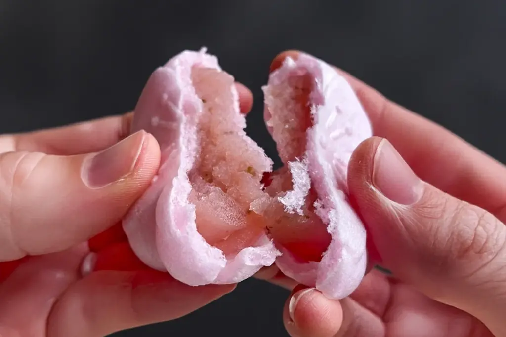 【春限定】ねっちゃり濃厚“食べる桜”が今年も登場！もち米の王様・こがね餅の最中皮×静岡県産桜葉入り餡で味わう「さくら最中」 画像 7